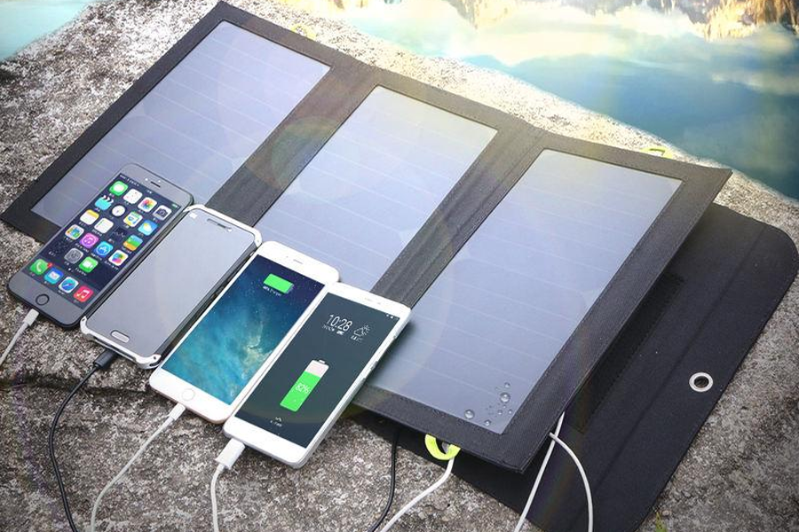 Solar-powered USB charger